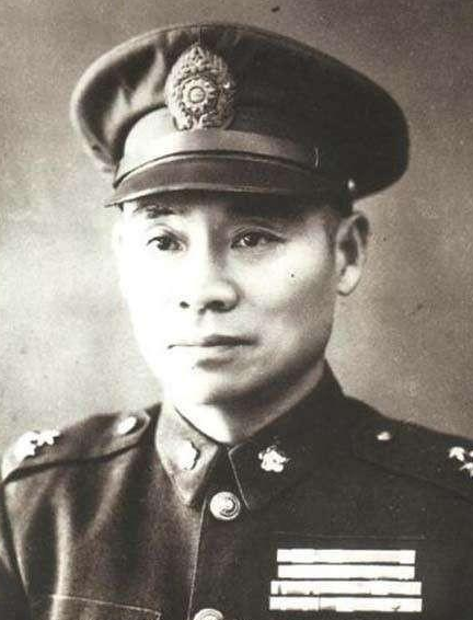 孟良崮战役:蒋介石惩处了哪些将领?为何最终都不了了之?_张灵甫