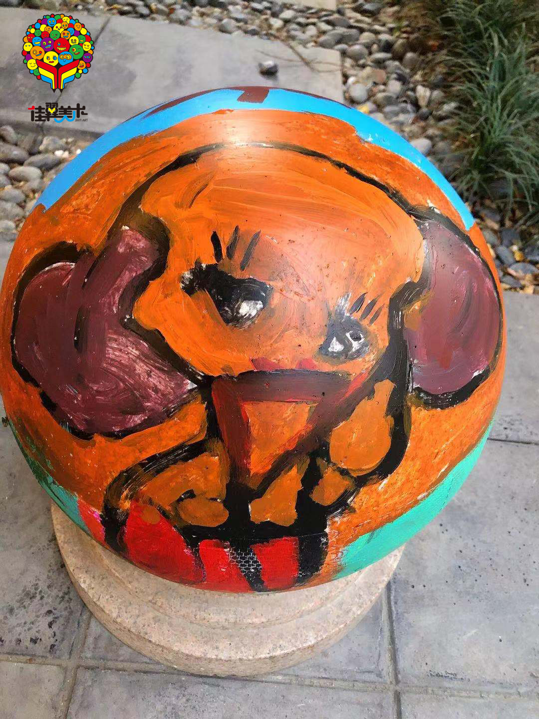 小区石球涂鸦快看有你的作品吗?