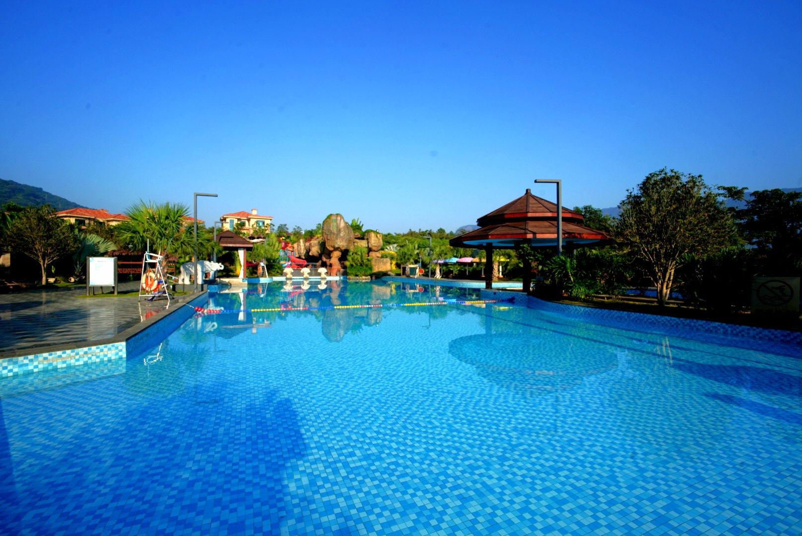 白水寨山脚下首届嘉华酒店温泉季开幕