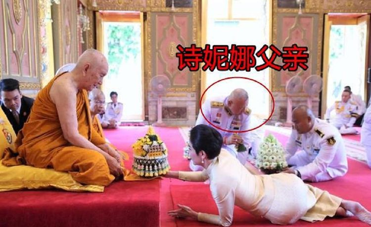 诗妮娜父母真实照片被爆料背景和外貌都比不过王后父母难怪输