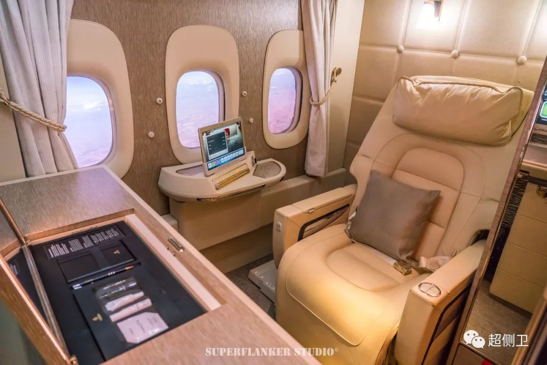 这趟飞行让我想赖在飞机上:阿联酋航空777头等舱体验_设计
