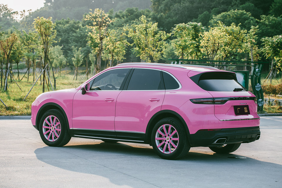 粉色当道卡宴桃红木的诱人改装