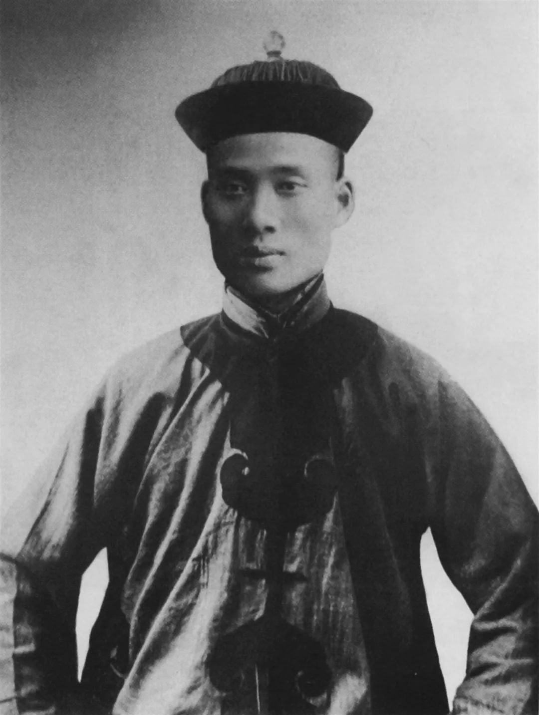 擘画学务秉公尽能南开校父严修与张伯苓的历史合作