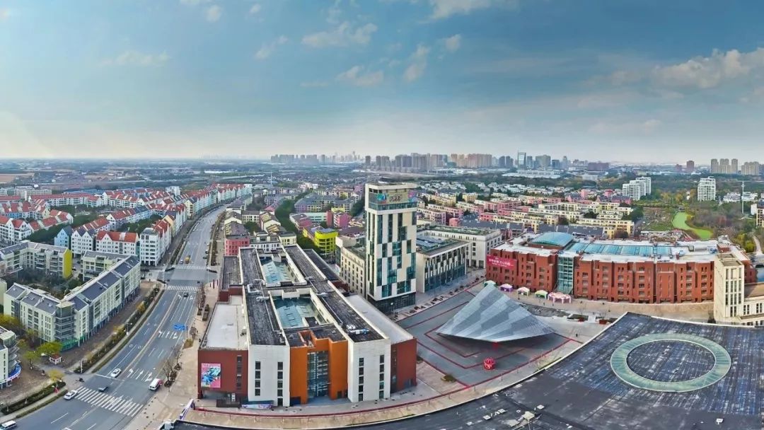 均价:30000元/㎡top2 万科安亭新镇地址:宝山区华和路336号再加上项目