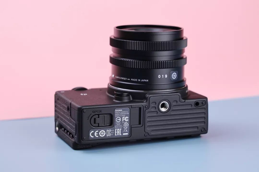 可能是最酷的全画幅微单相机适马fp评测