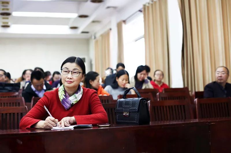 他山之石可以攻玉市一中举行班主任工作交流会