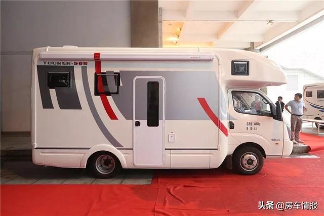 這款c型房車20多萬為何能大一平方少見輕卡底盤滿足國六排放