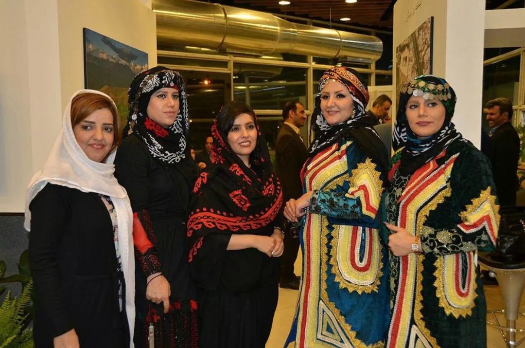 生命是一袭华美的袍认识伊朗传统服饰