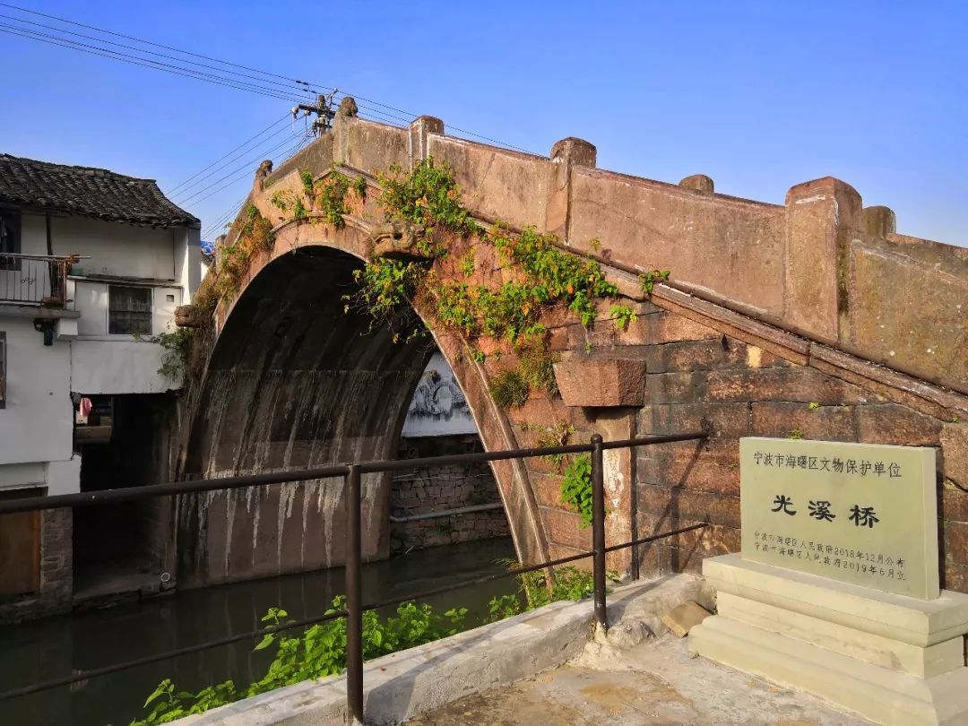 沉醉鄞江镇千百年如一日地守着时光,和素雅淡定的鄞江古镇是不一样的