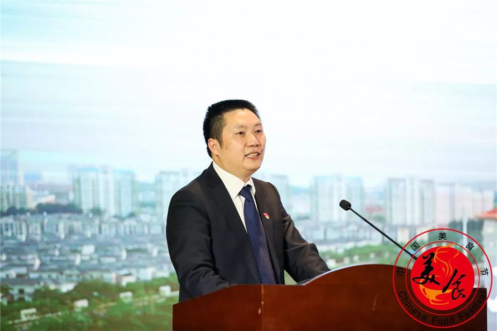 前湖酒店副总经理吴荣辉上饶龙潭湖宾馆副总经理张萍原阿联酋阿布扎比