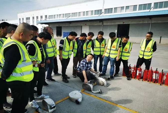 (一人兩帶現場教學)(消防水帶連接實操)(乾粉滅火器實操)(滅火行動)