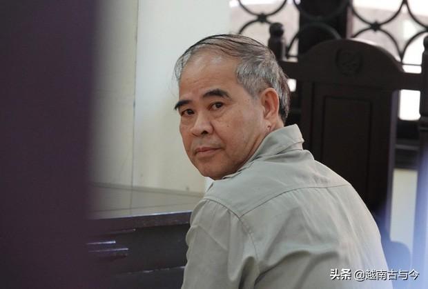 越南校长猥亵男生被判8年徒刑,不服判决坚持上诉,要求减轻处罚_丁鹏楣