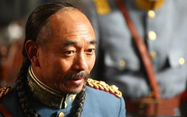 更加之张勋并不等同与一般军阀,他有着雄厚的经济实力为后盾,不久北洋