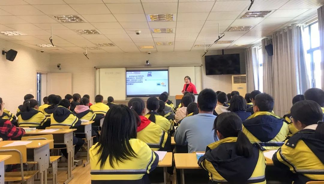 松滋市实验初中承办2019年松滋市初中青年教师数学"生本教育"课堂教学