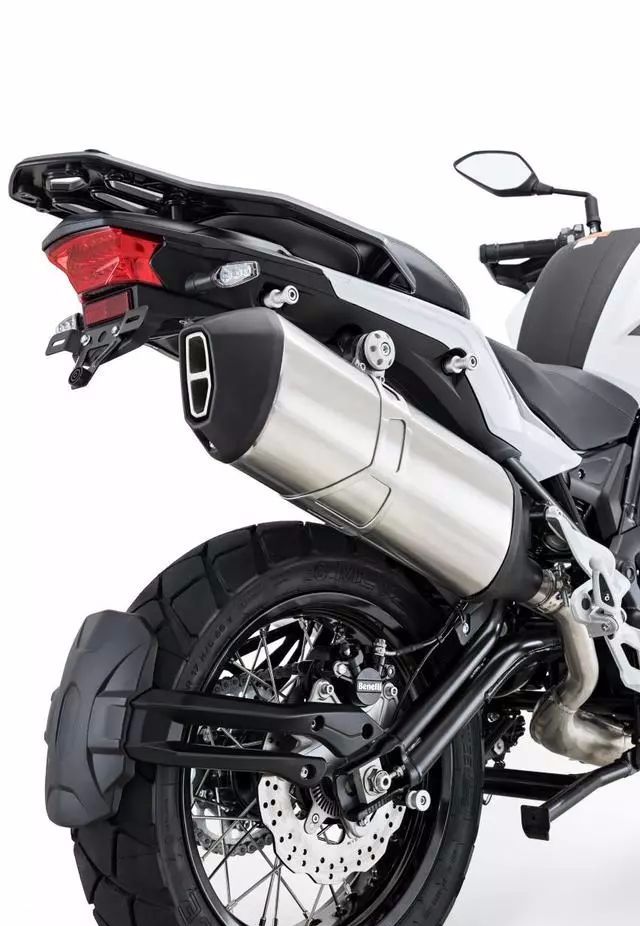 2020贝纳利502x细节有改进车友舒服多了