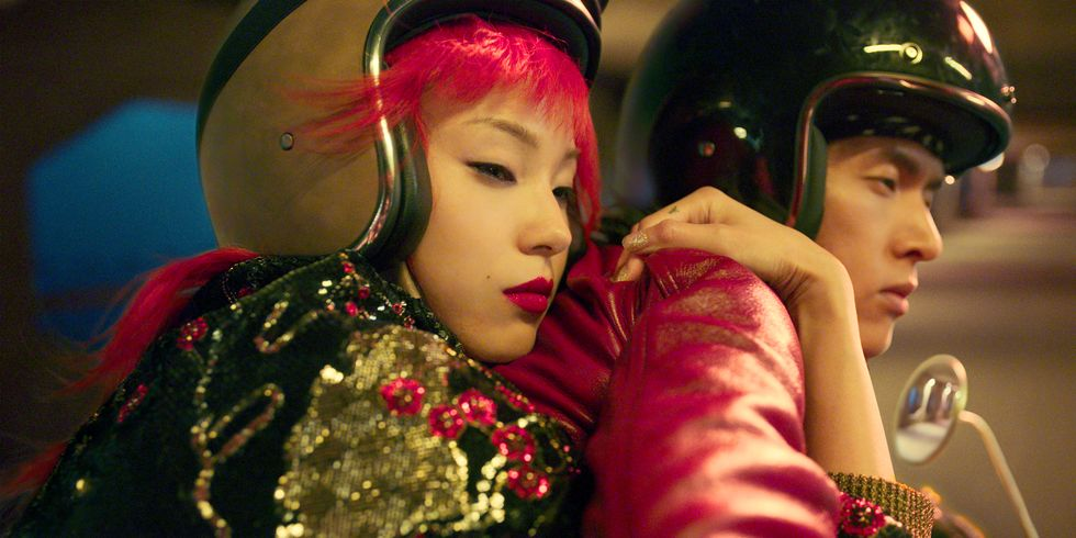 saintlaurent携手王家卫在沪办展阿里巴巴港交所上市herdaily