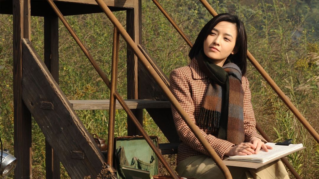 经历爆红,轻生到如今的冻龄不婚 42岁的她定义自己的人生_范晓萱