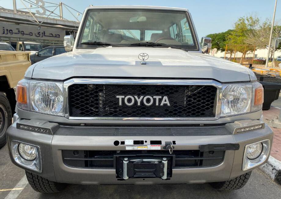 最经典的丰田硬派越野车来了帅气不输奔驰g售价与宝马x5看齐