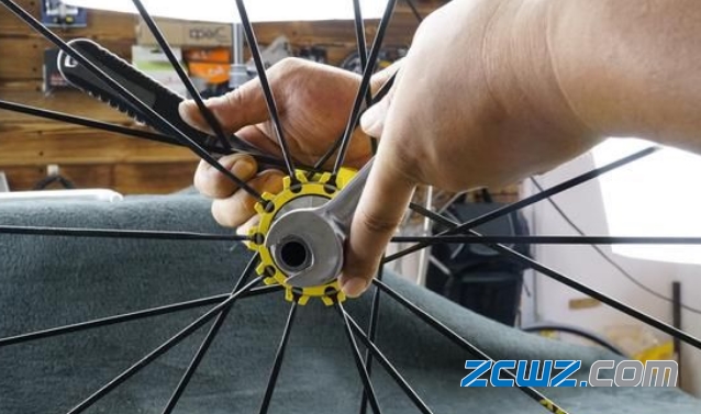 自行车轮组及轴承保养,安全拆卸过程