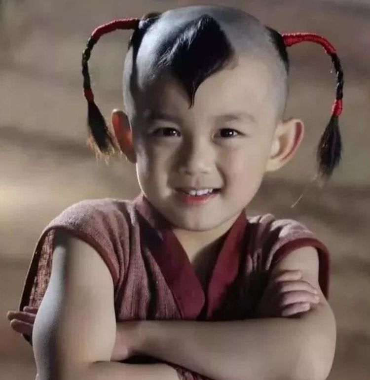 原创那些演过哪吒的小童星,如今一个美成港系女神,一个帅成国民初恋