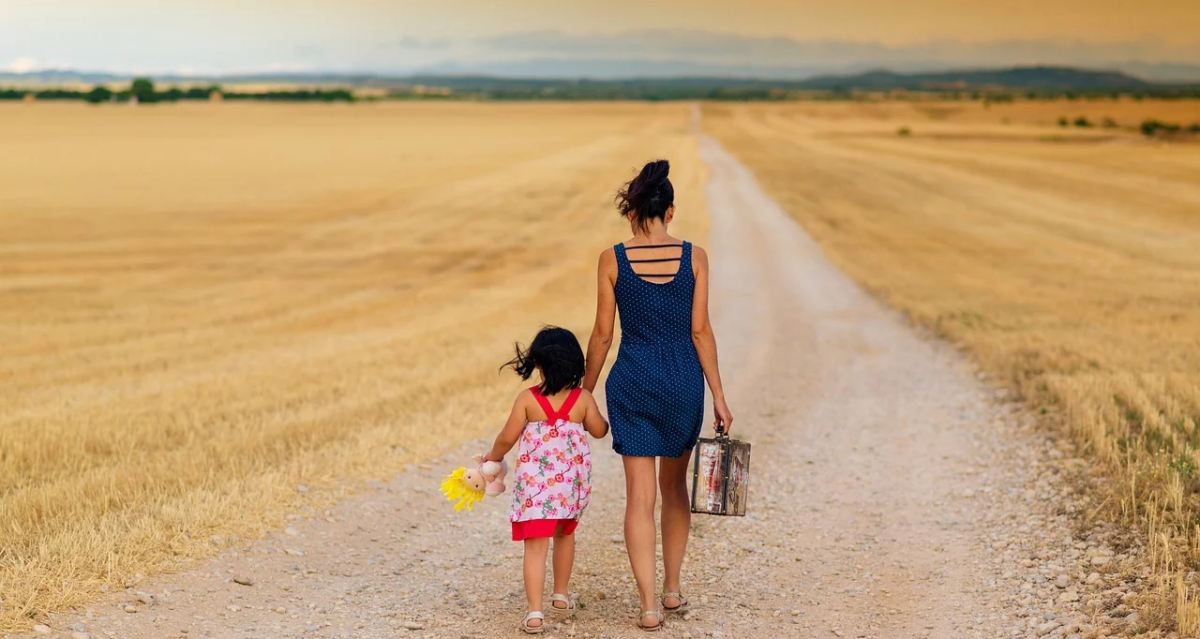 原创40岁女人如何买保险这位单亲妈妈的投保经历太感人了