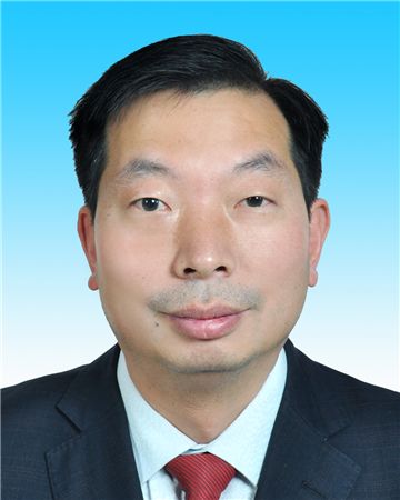 历任巧家县委办副主任,金塘镇党委副书记,镇长等职.