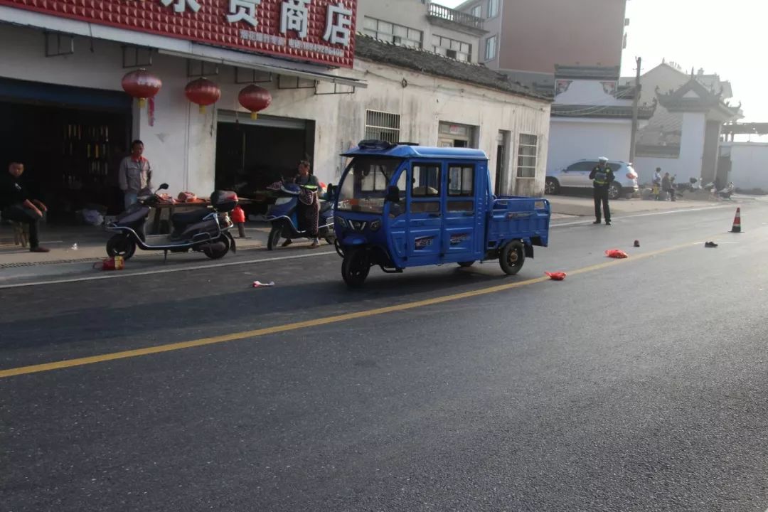 一系列道路交通事故的发生,一幕幕血淋淋的事实告诫我们:车祸猛于虎
