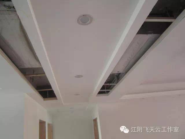 【小贴士】筒灯安装的时候建议把标签朝同一方向