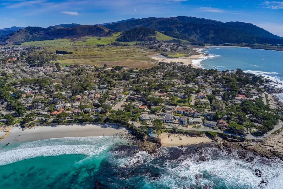 风光明媚的蒙特利半岛被称为世界上陆地,海洋,蓝天的集大成者,公认的