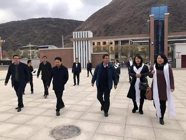 天津市海河中学赴甘肃省卓尼县柳林初级中学开展帮扶送教活动