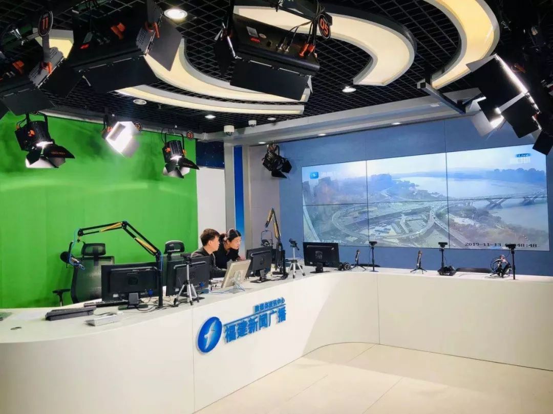 业界福建新闻广播融媒直播间全新启用
