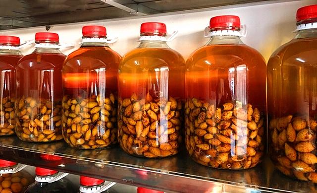 原创这野果现在正当季浑身是刺1斤30元泡酒很滋补营养又美味