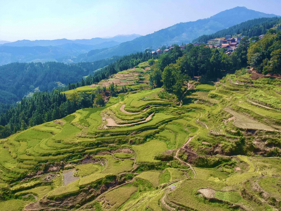 走进广西边远山区苗寨体验淳朴的苗家生活