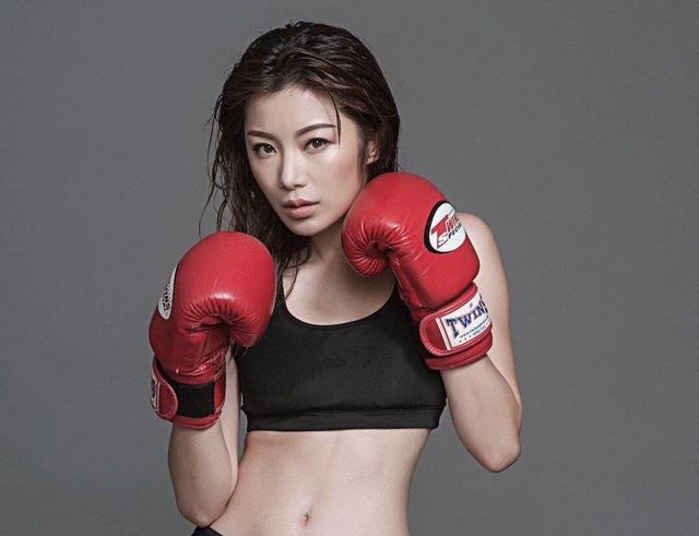 tvb小花无悔由模特转行做打女 拍打戏时曾筋骨断裂甚至一度休克_杨柳