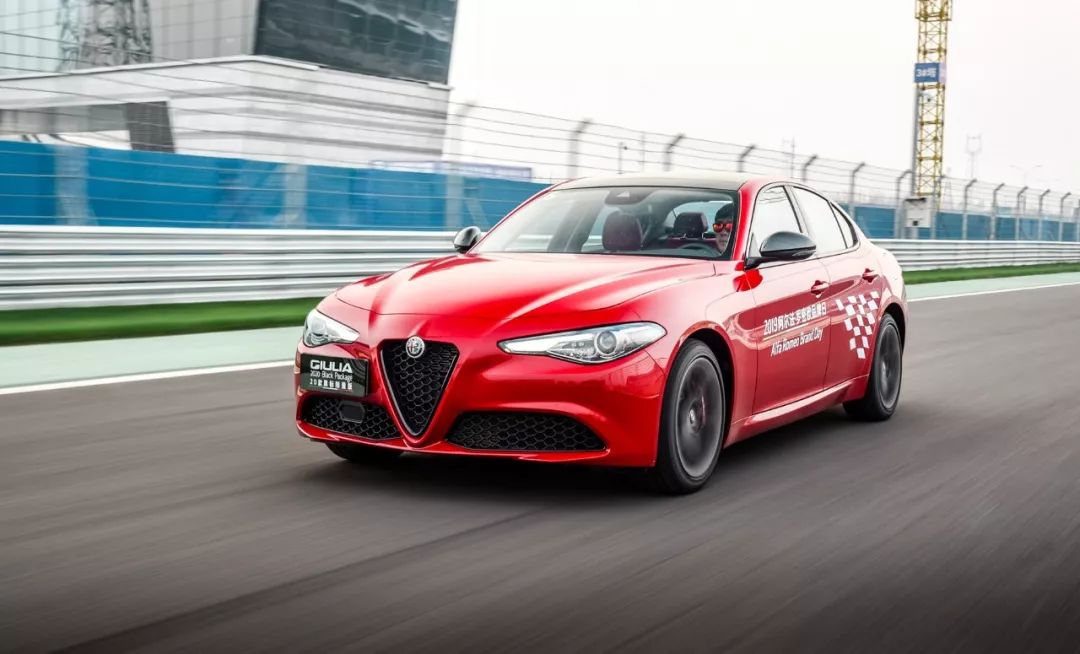试驾新款阿尔法罗密欧giulia让我们来聊聊性价比