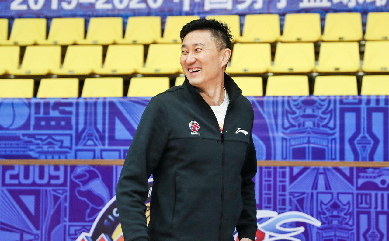 李楠儿子有望被杜锋看上，他在与广东队比赛中表现出色_东方体育
