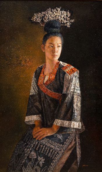 杨洪顺他的苗女深藏银衣里