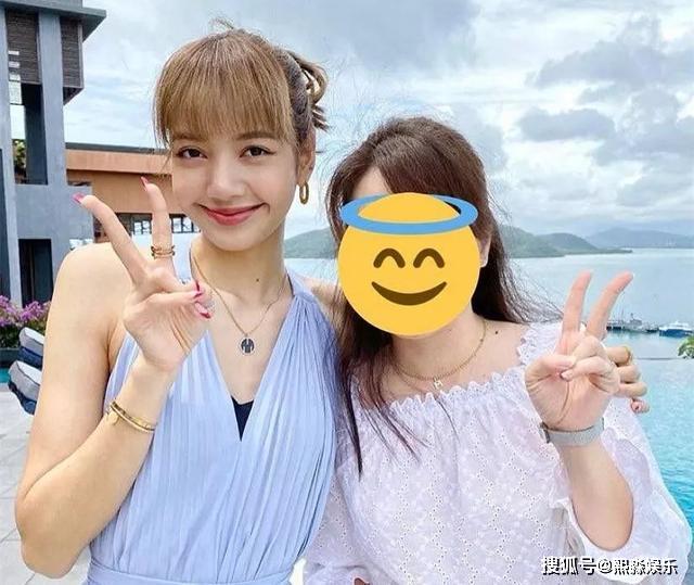 泰国女星骨节突出,身材过瘦令人担忧,来中国做选秀导师惹吐槽_lisa