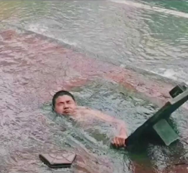 吴顺江,你光膀子的样子真帅!