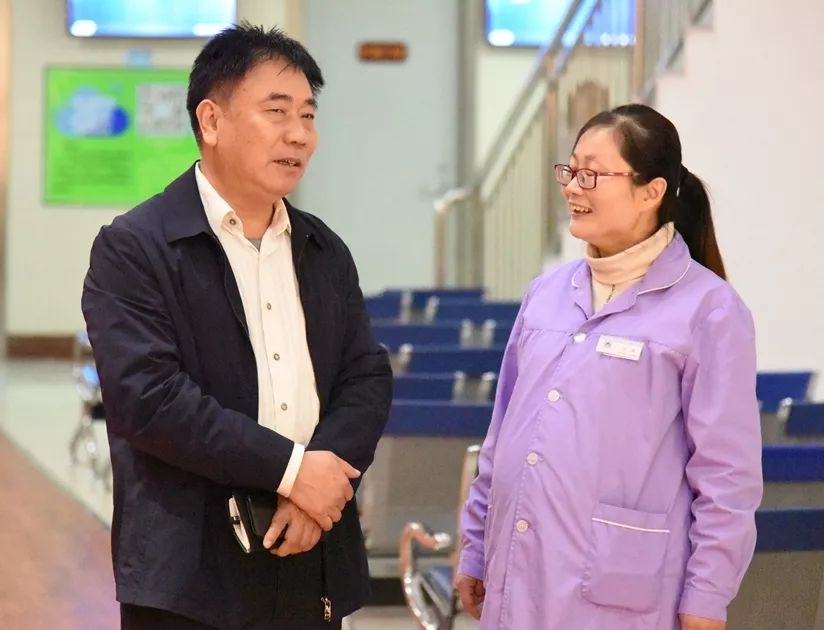 德州市人大常委会秘书长孟祥春走访我院市人大代表尹霞