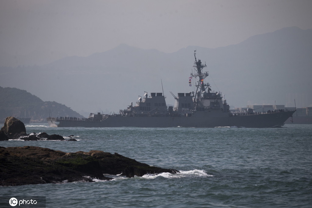 美巡洋舰穿航台湾海峡 东部战区:一切活动都在掌握之中