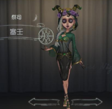 第五人格:"红心王后"意外成蓝皮中的精品,"解锁卡"却无能为力