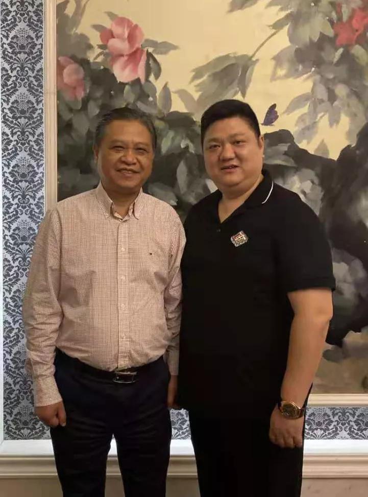 明敏局长和吴光辉总经理合影明敏局长和黄清平董事长合影何 力司长和
