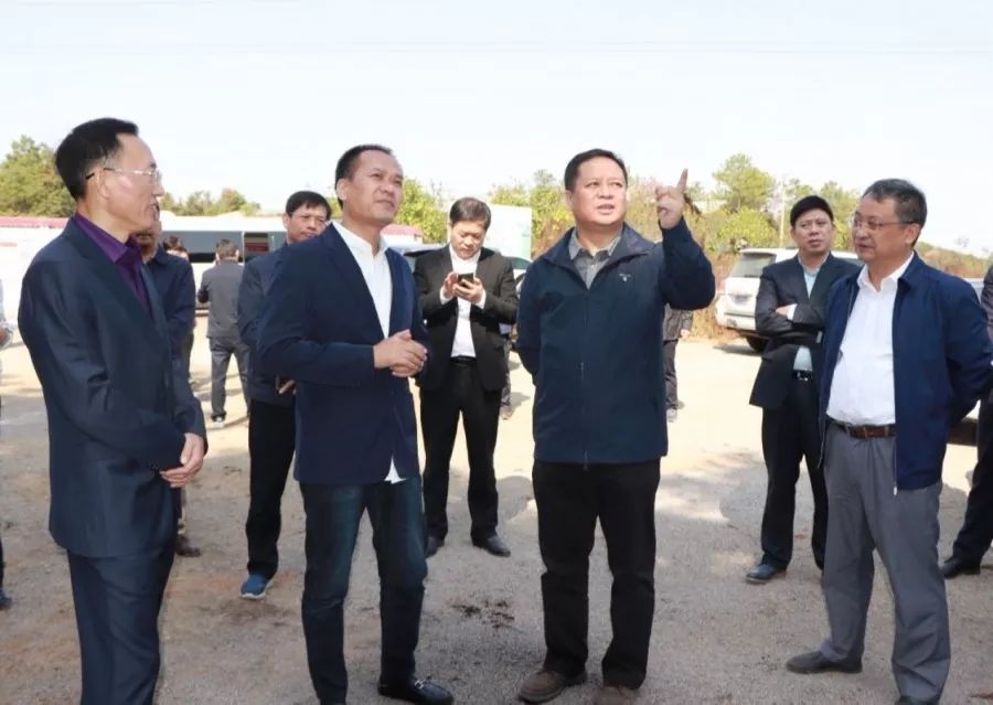 新余市长犹王莹调研珠珊镇养殖企业