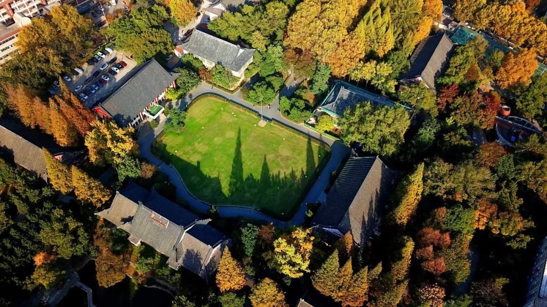 趁85岁的ta大修前,快来"东方最美校园"打卡_金陵