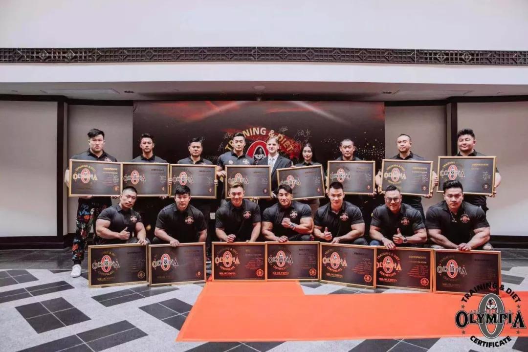 康志文取得奥林匹亚培训导师认证成为广东省内唯一认证导师