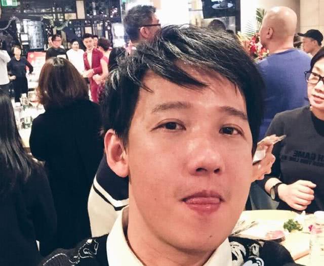 他曾红极一时,因妻子觉得"下不去口"花百万整容,如今41岁单身_水祥祈