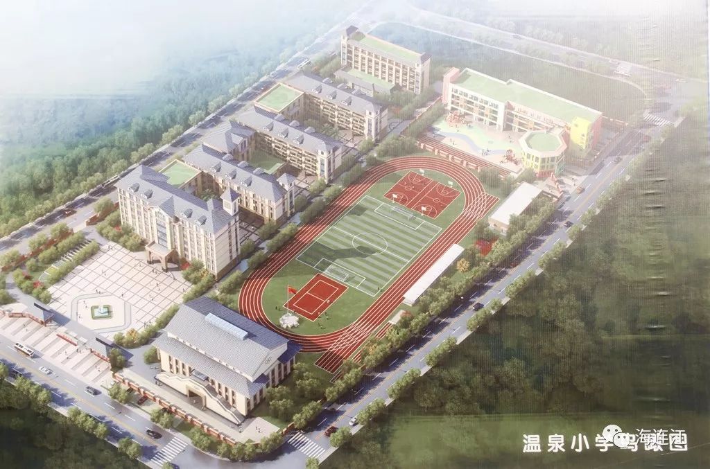 1县医院新院项目位于树德学校西面,鲤鱼山脚下,南面靠近丹凤西路,东面