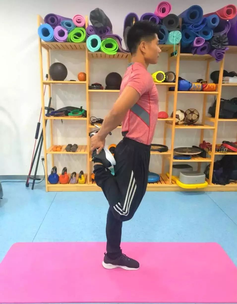 12种拉伸小腿的方式,轻松和"赘肉"说拜拜!