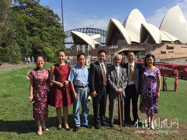 黄庆辉老师九八高龄仍活跃在澳华文化界有寄王香谷澳大利亚